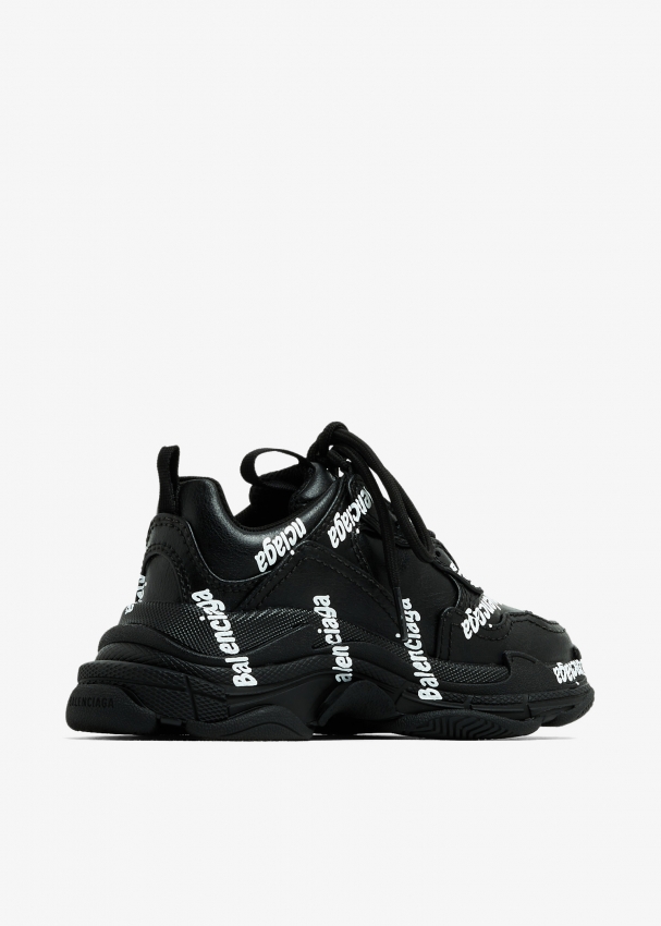 vokal Rendition liner Balenciaga Triple S Logotype sneakers for Unisex - Black in KSA | Level  Shoes