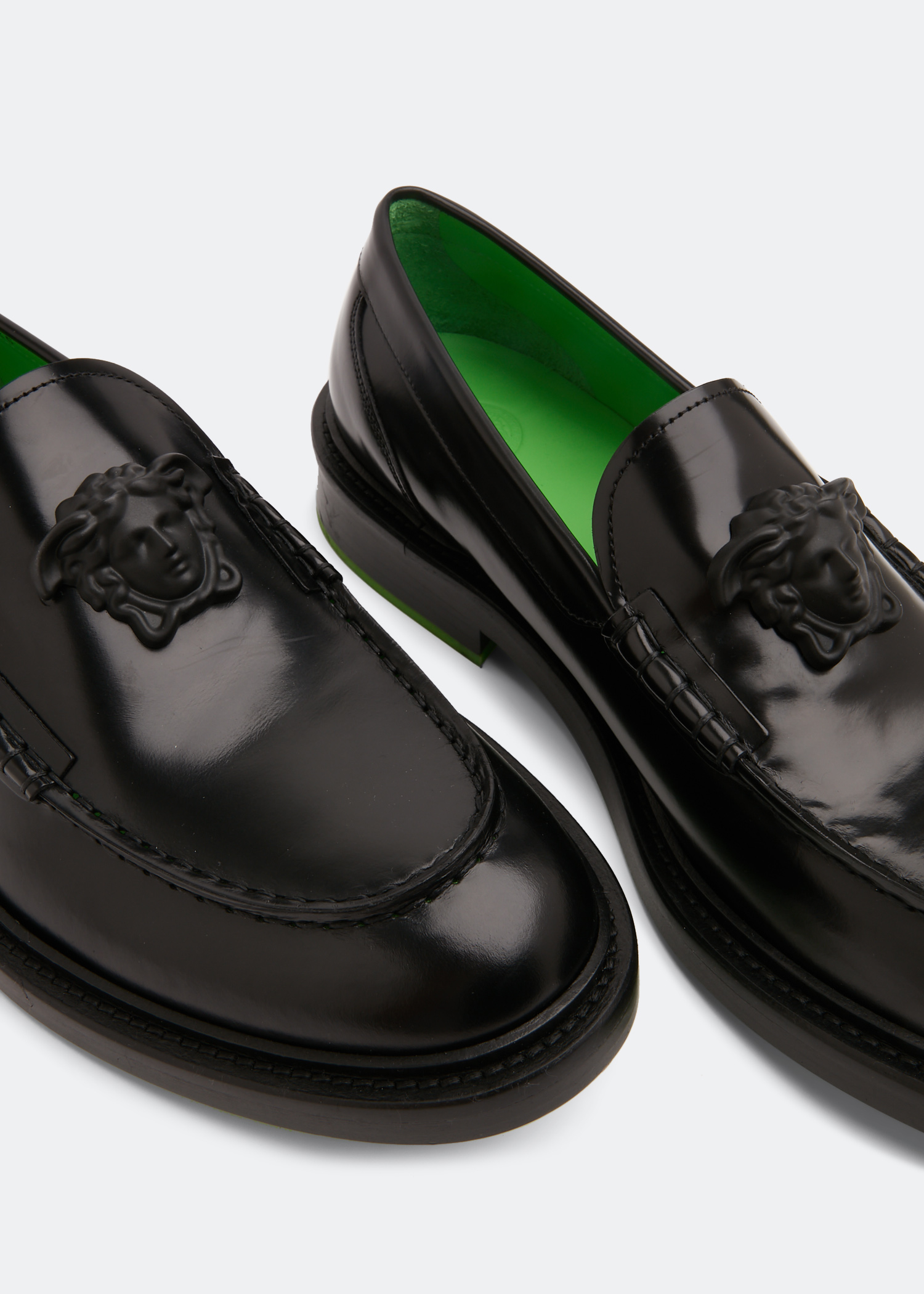 

La Medusa leather loafers, Black