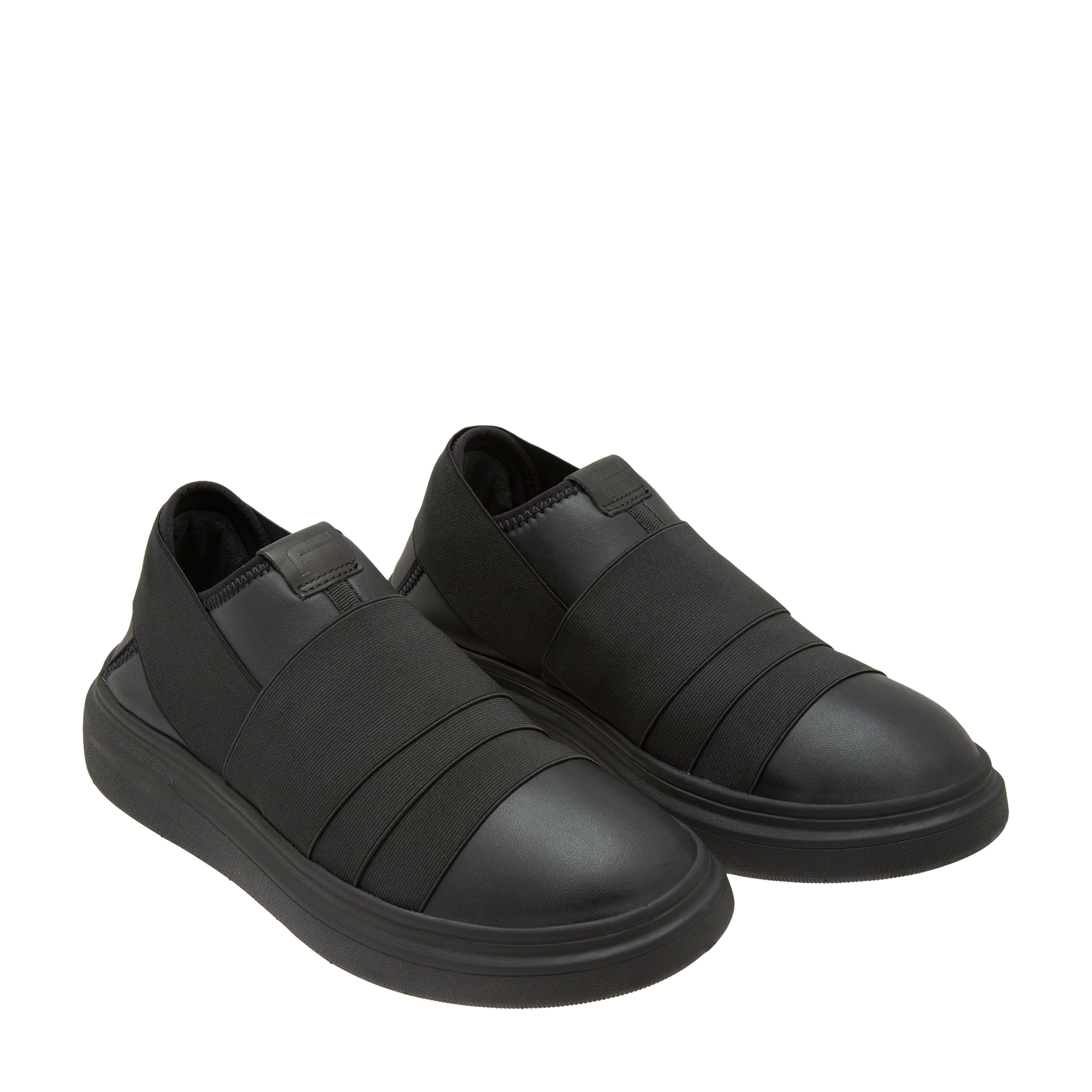 

Edge low-top sneakers, Black