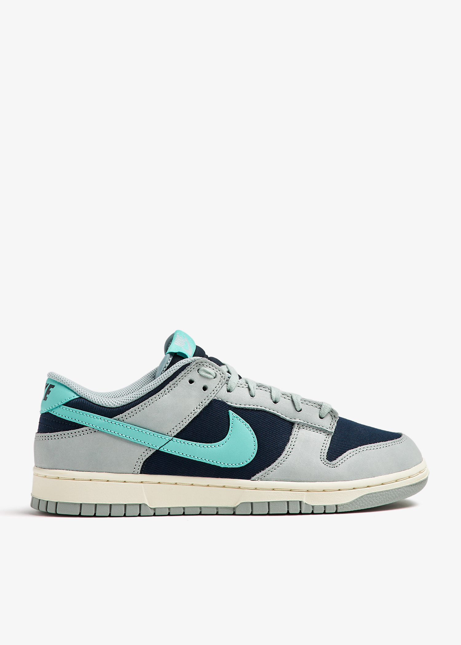 

Dunk Low Retro PRM sneakers, Grey