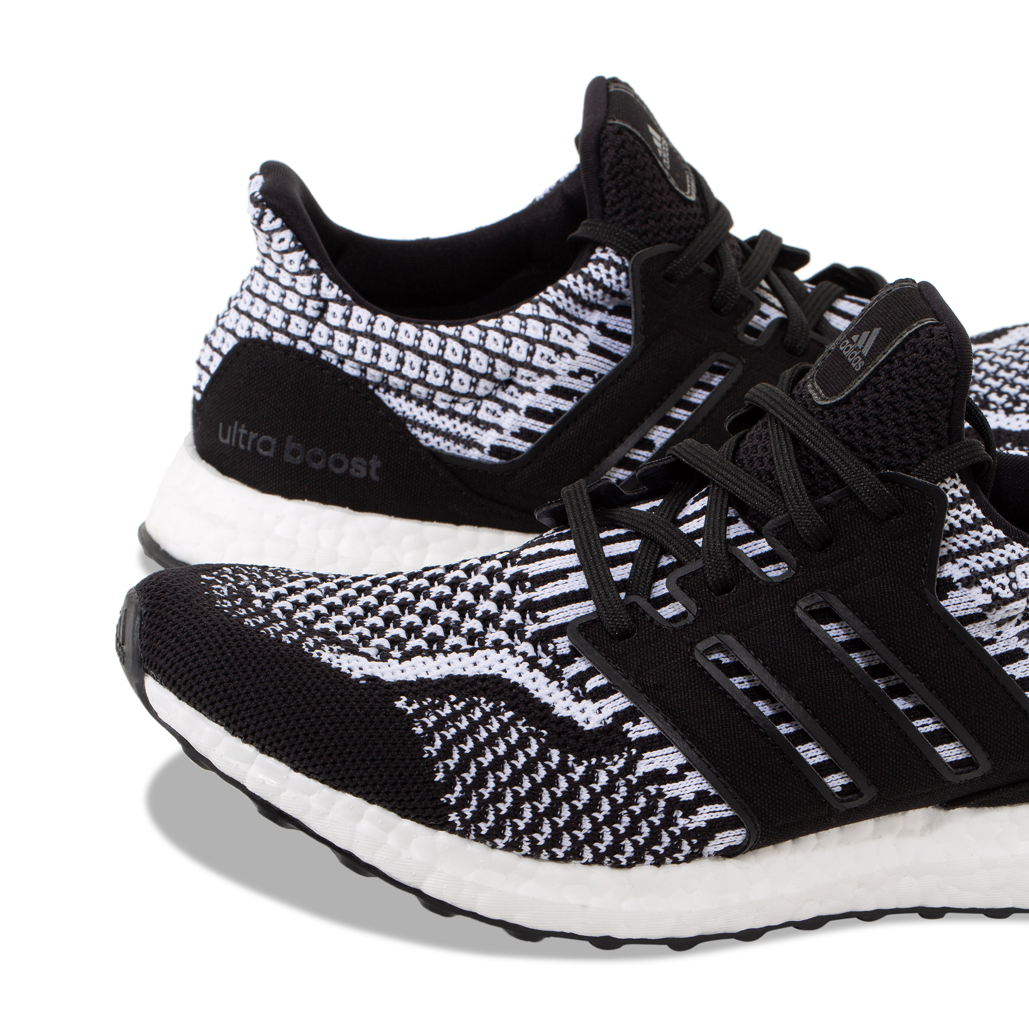 

Ultraboost 5. DNA sneakers, Black