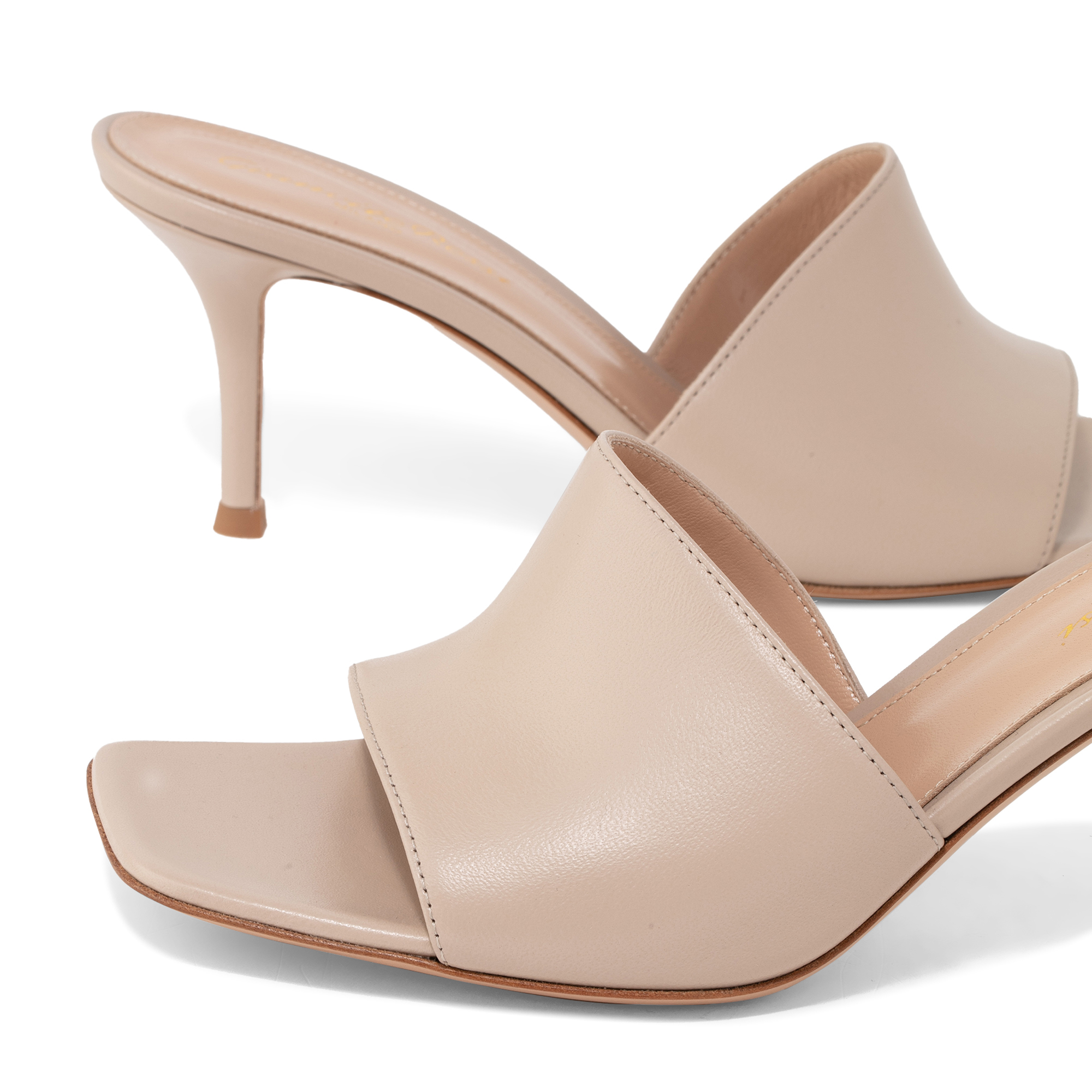

Leather mules, Beige