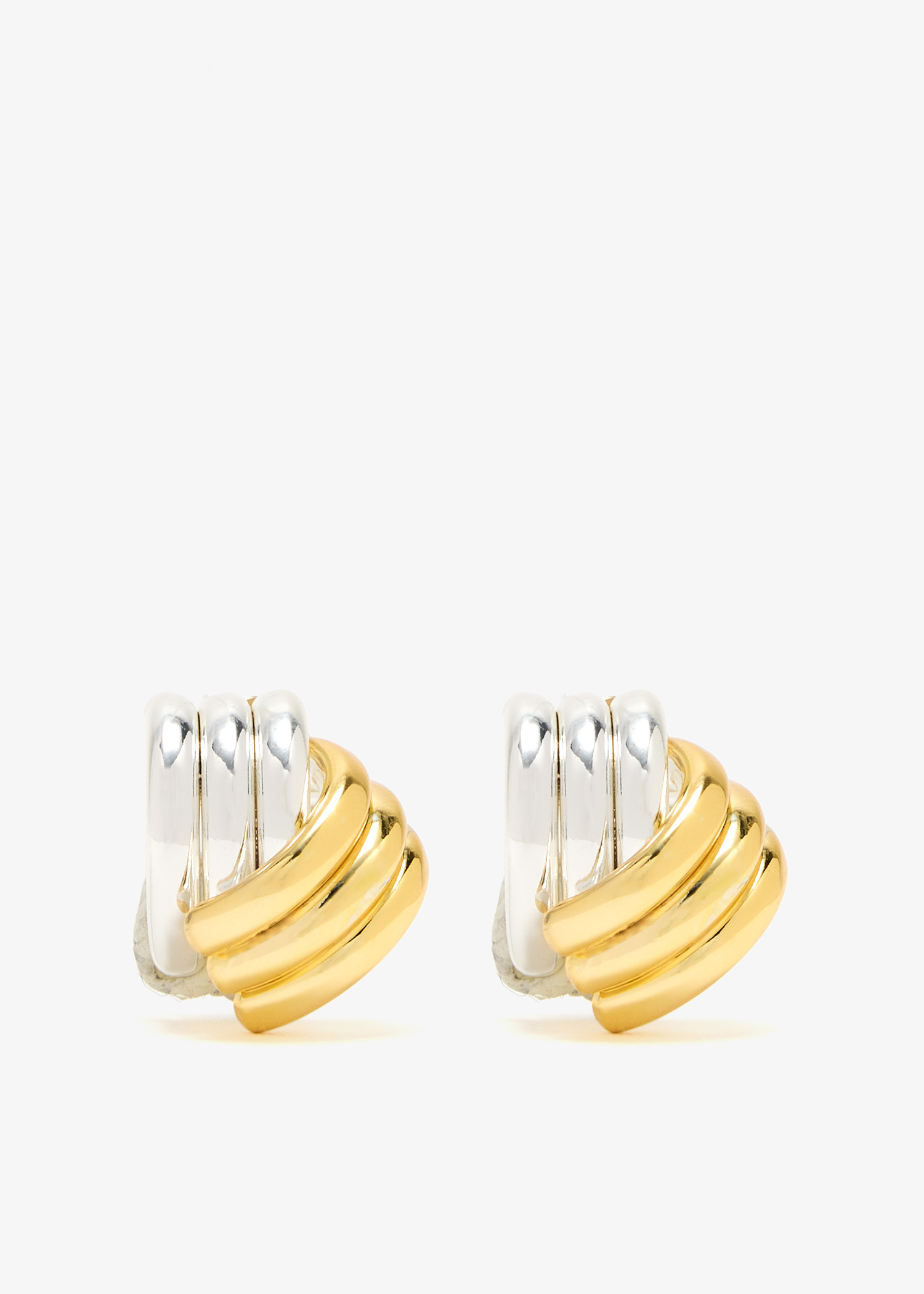 

Clove earrings, Gold