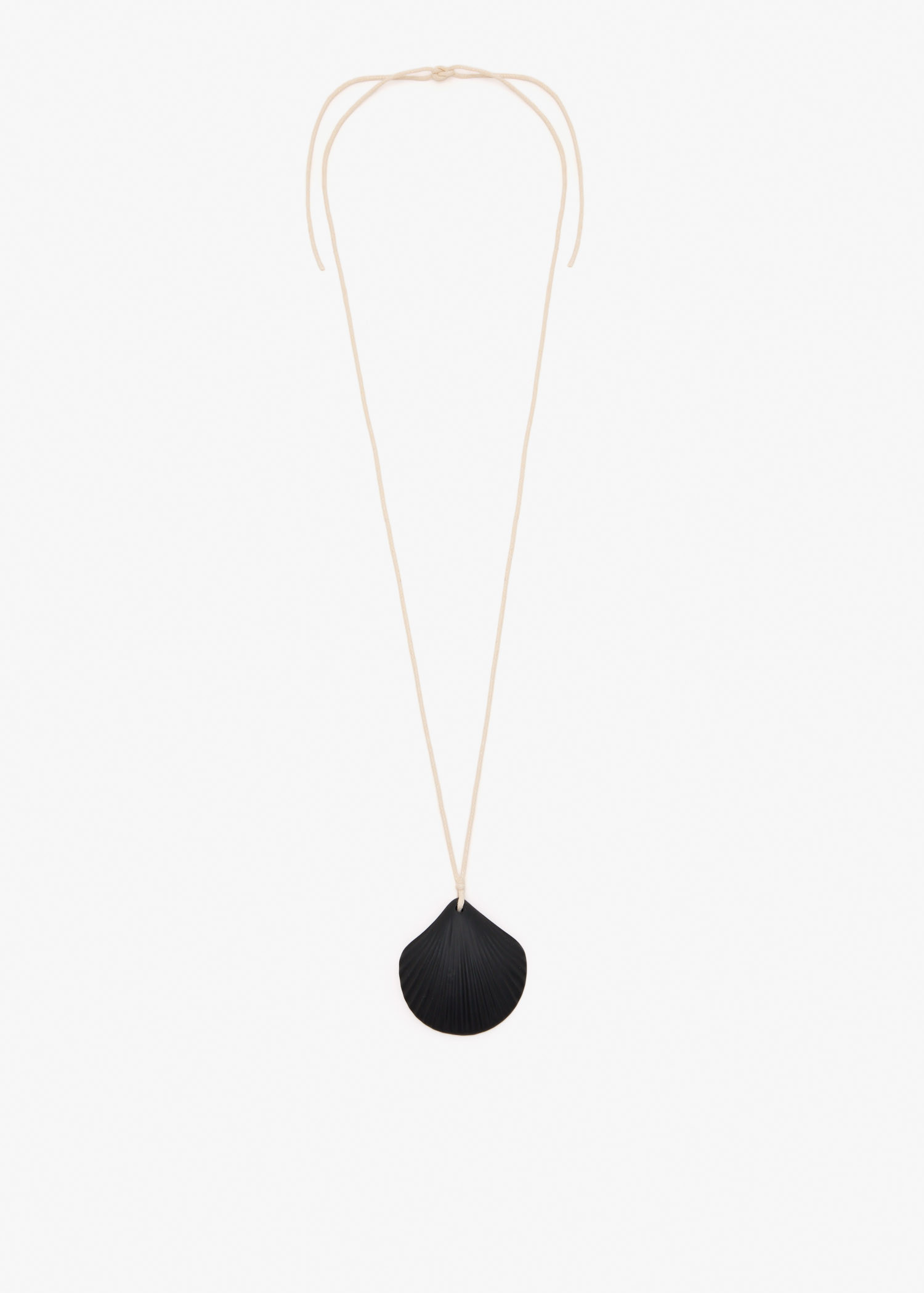 

Aster necklace, Cream