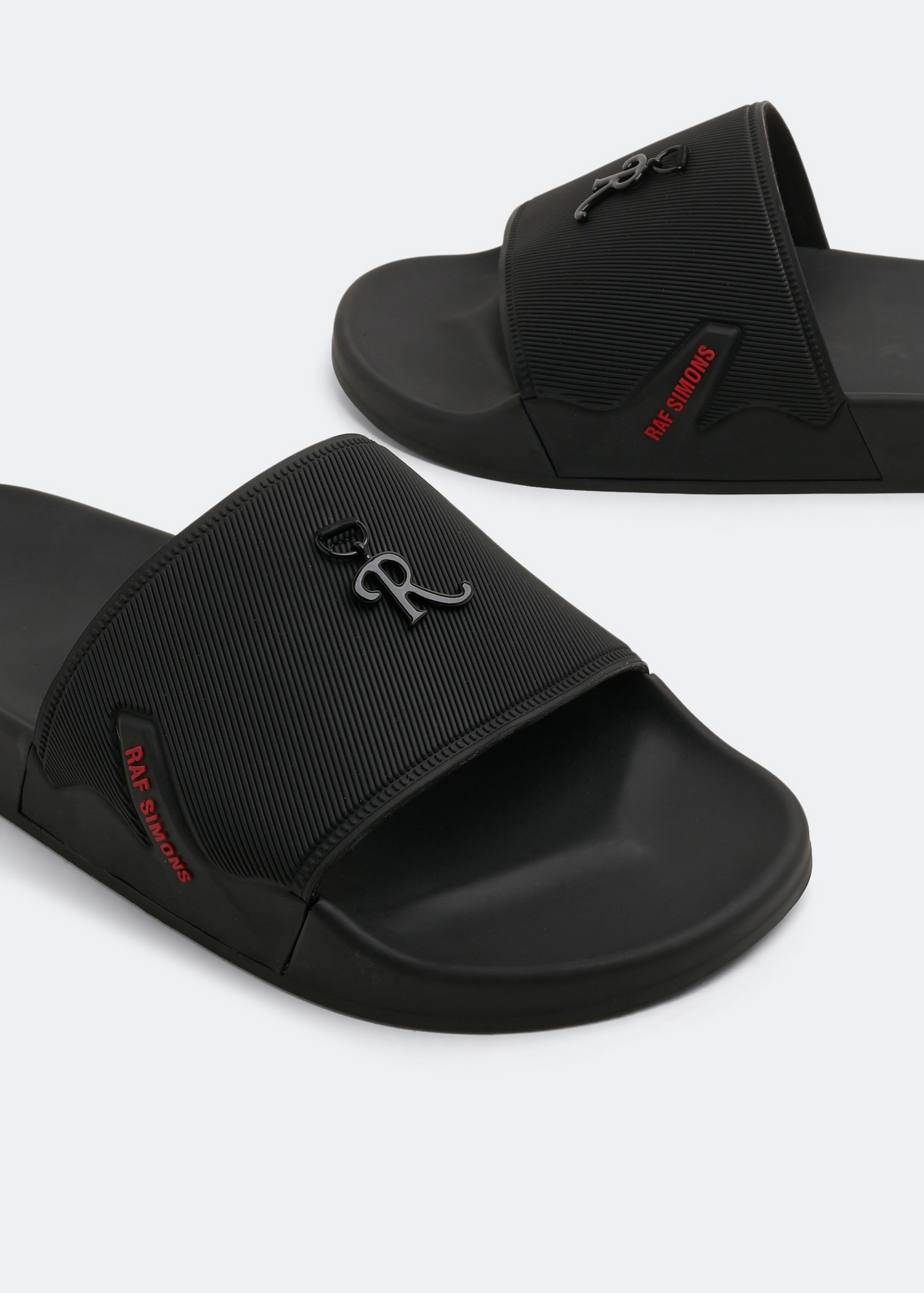 

Astra slides, Black