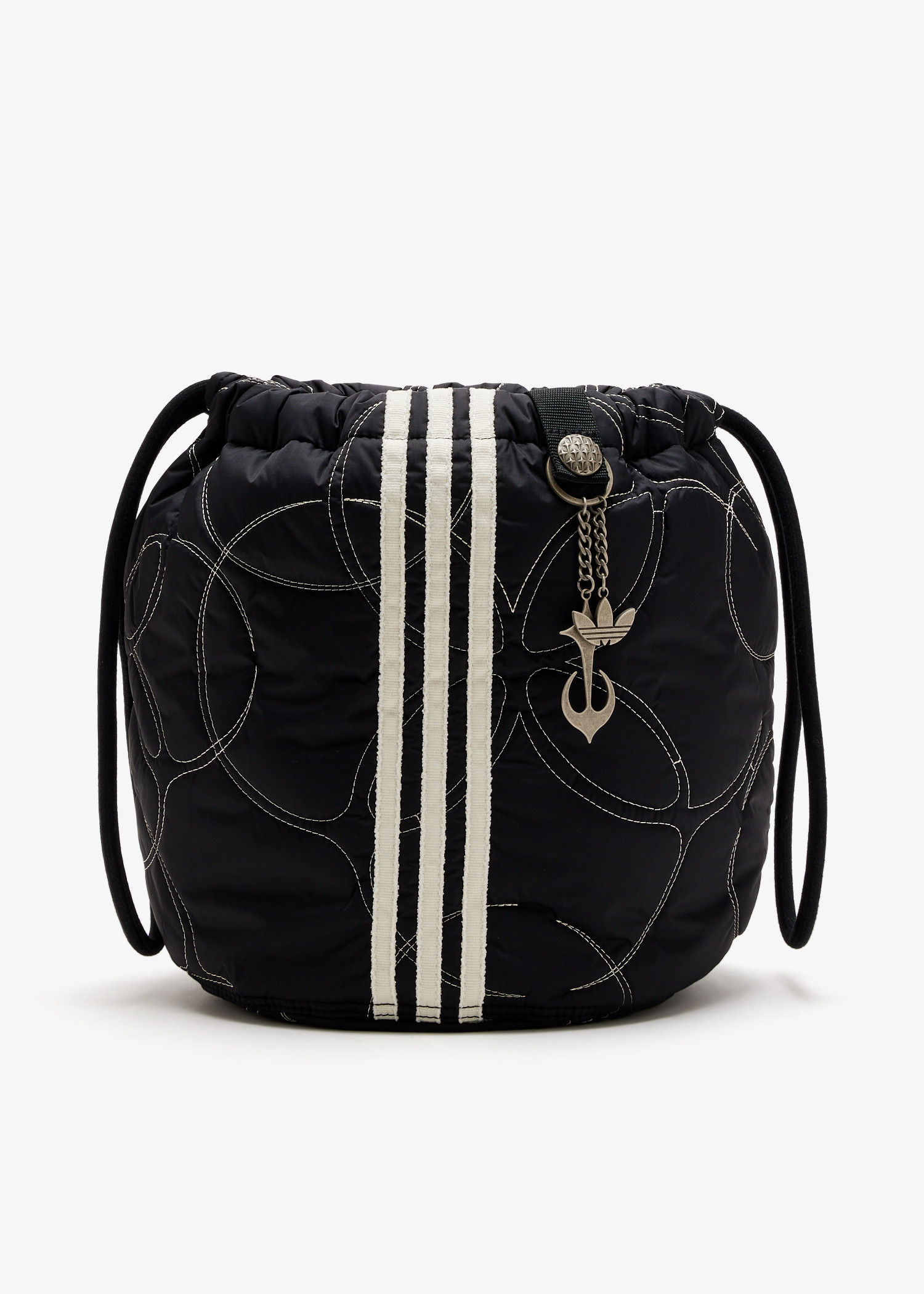 

x Thug Club padded bag, Black