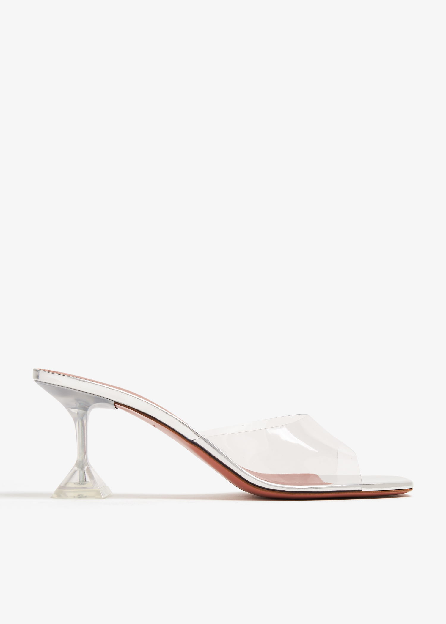 

Lupita mules, Neutral