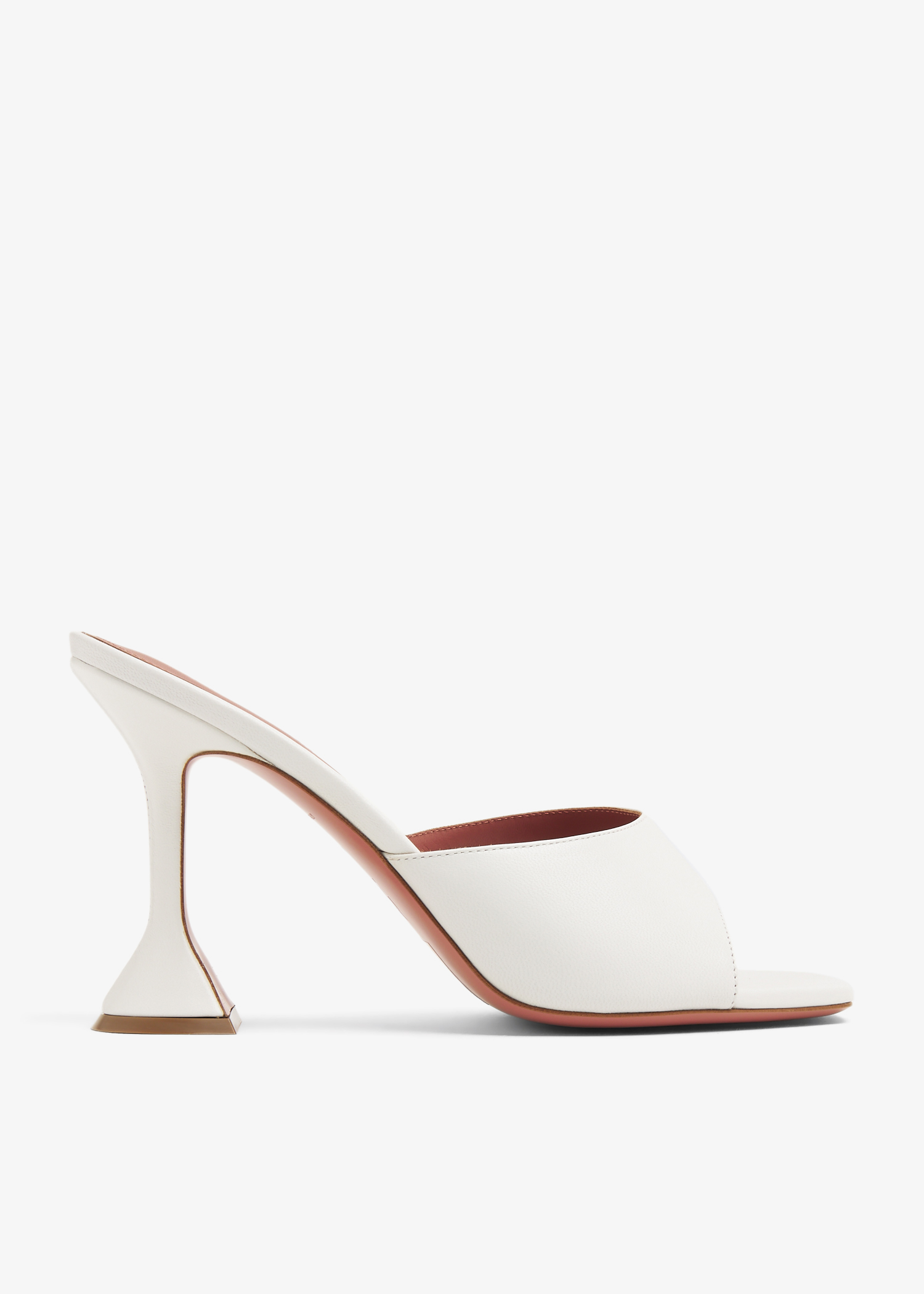 

Lupita mules, White