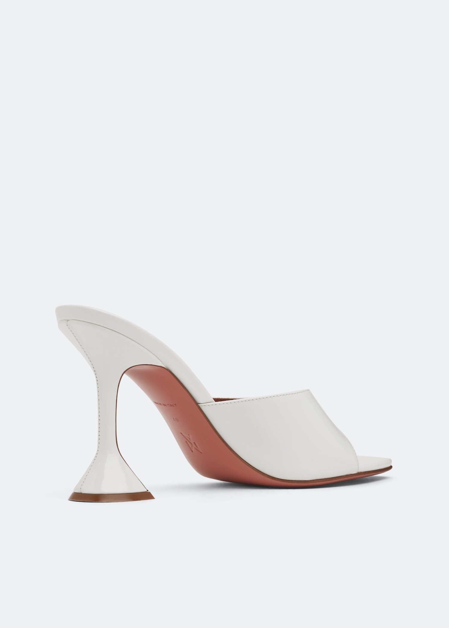 

Lupita mules, White