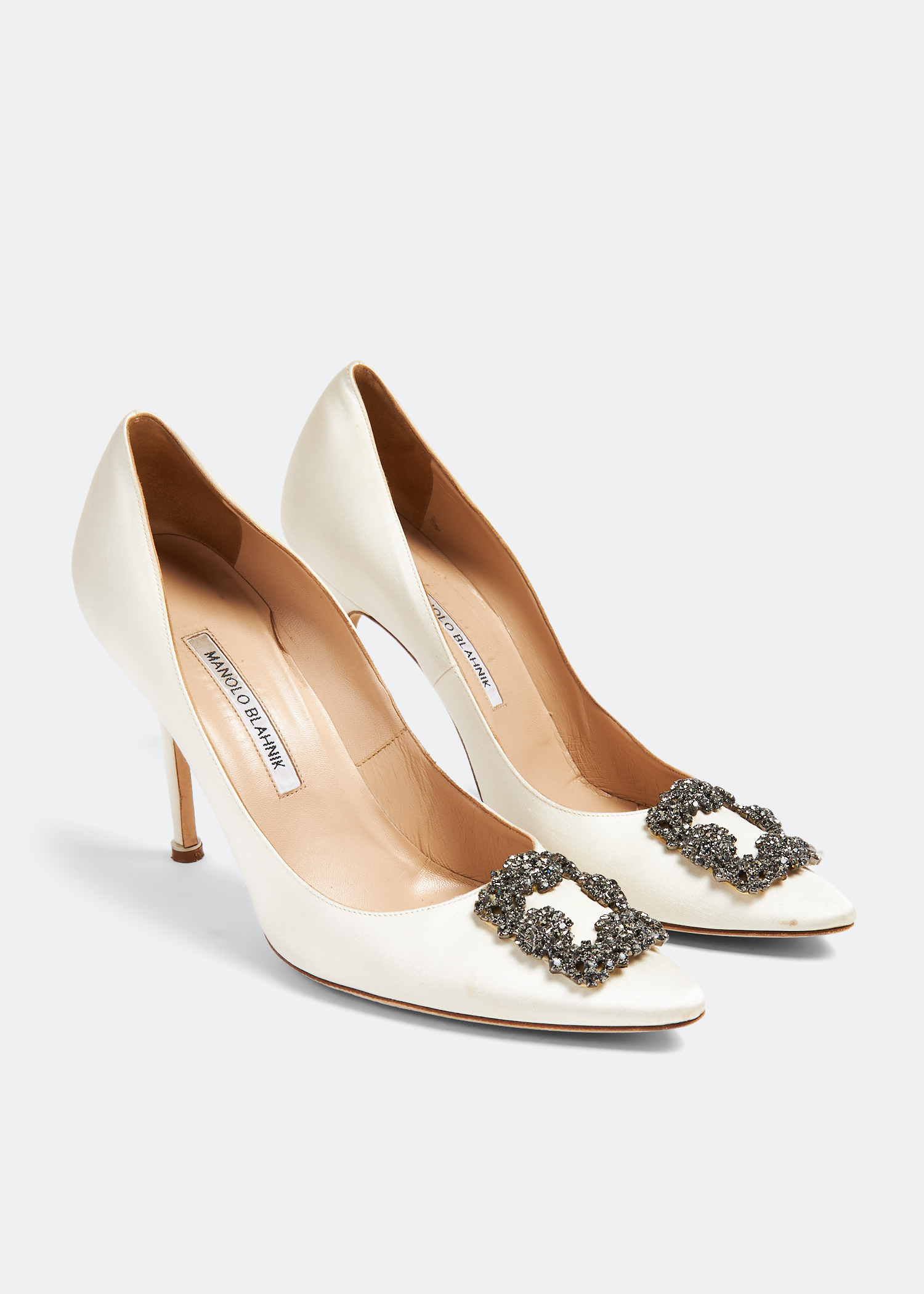 

Hangisi satin pumps, White