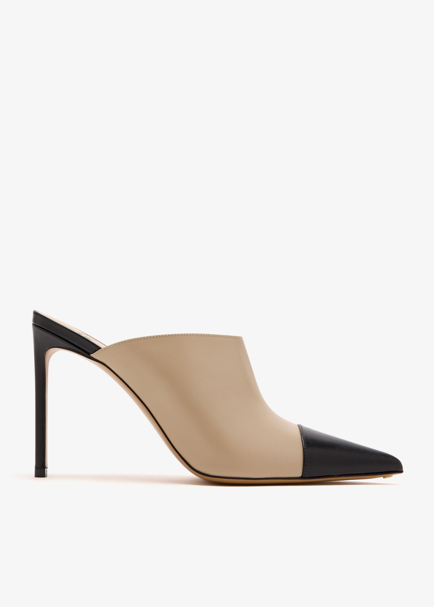 

Cap-toe mules, Beige