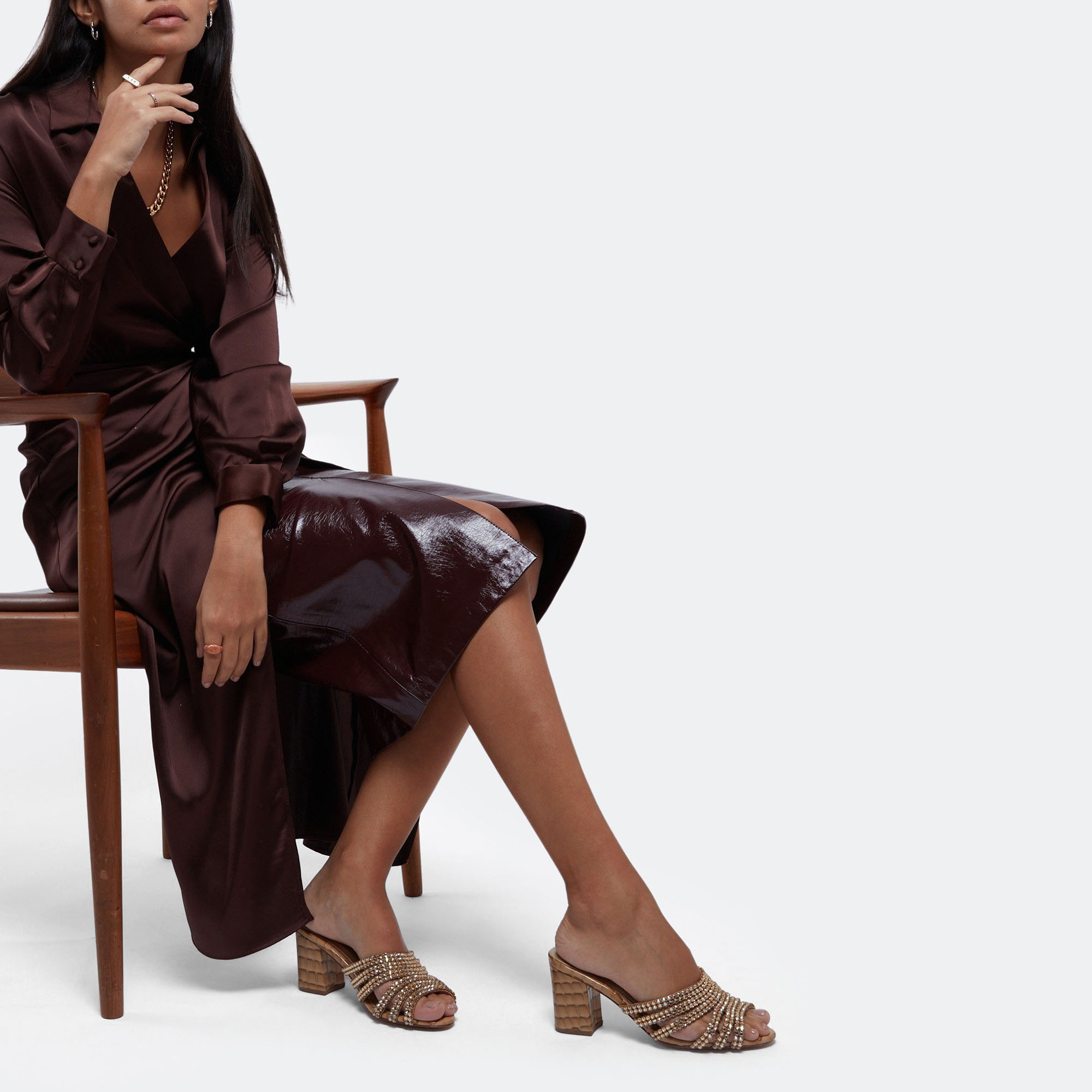 

Roy sandals, Beige