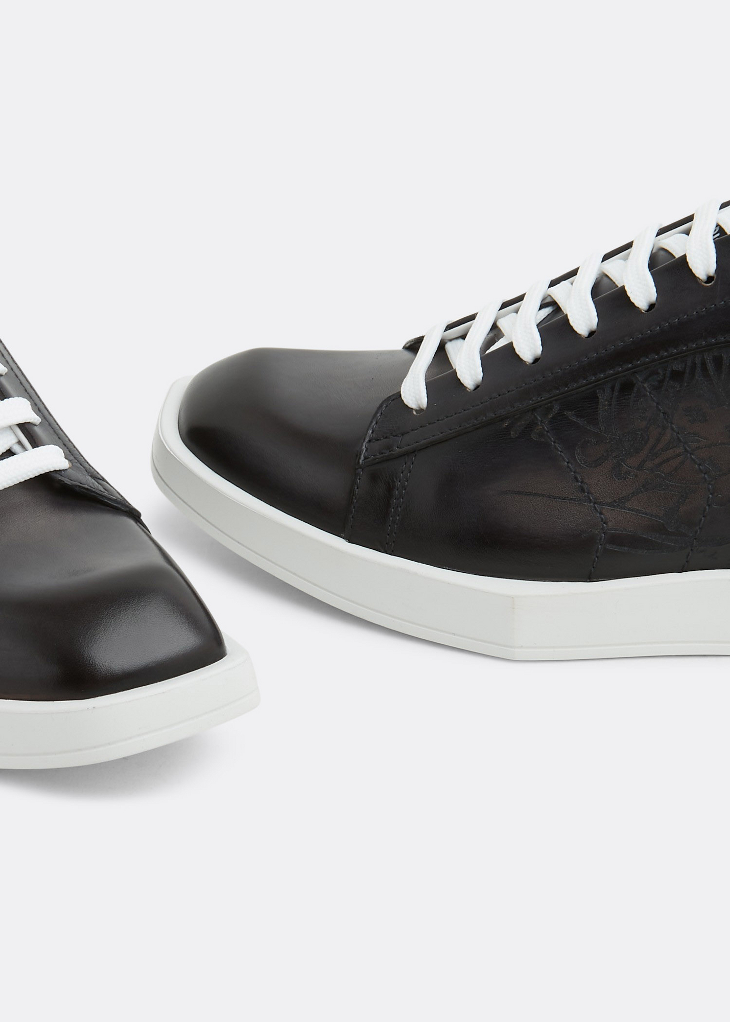 

Stellar Scritto sneakers, Brown
