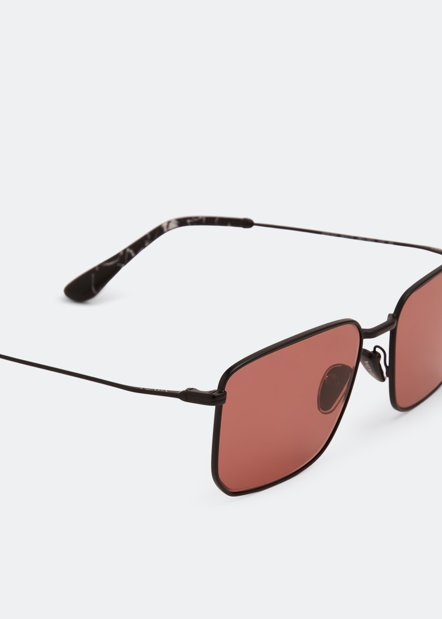 

D-frame sunglasses, Red