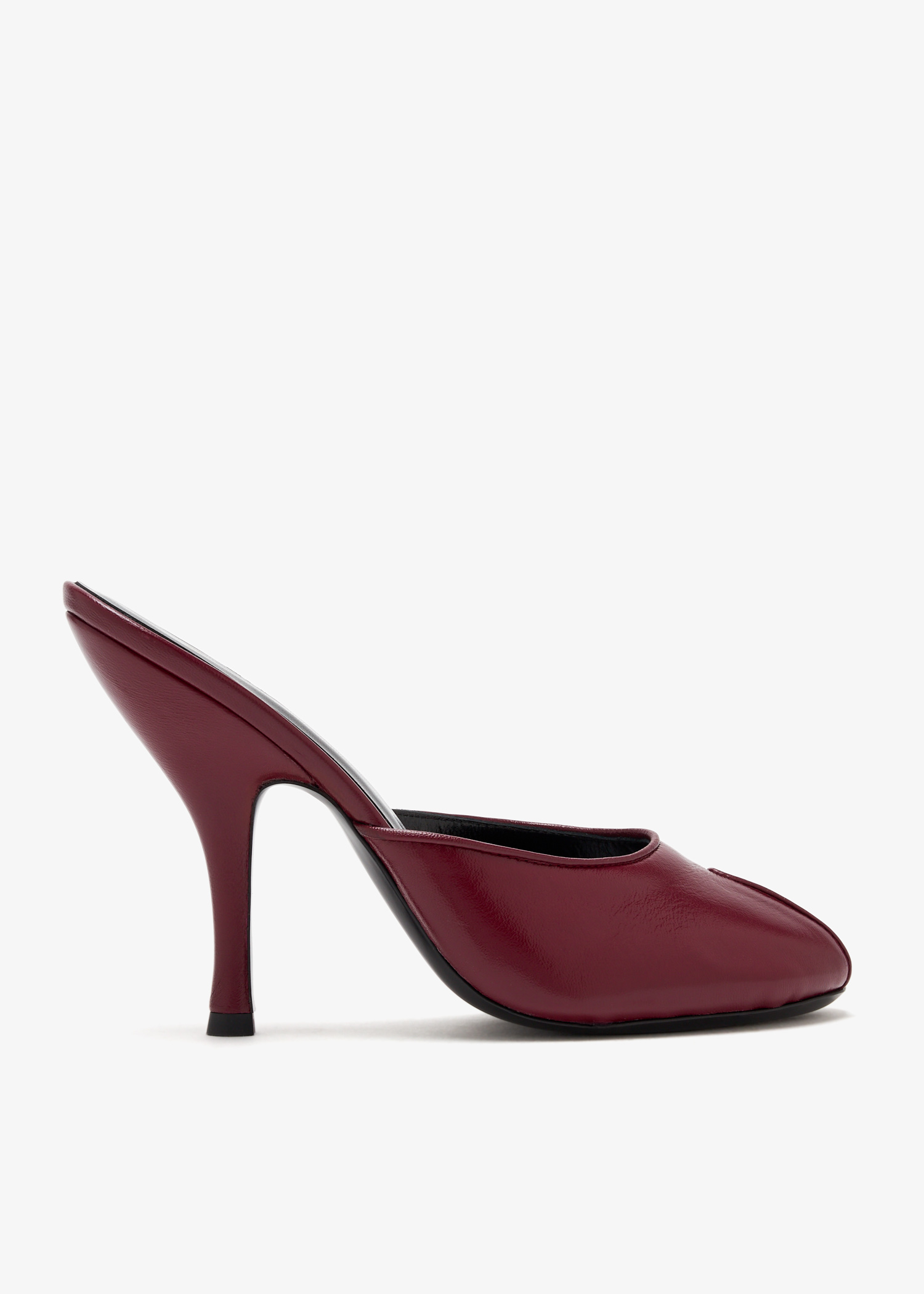 

Date mules, Burgundy