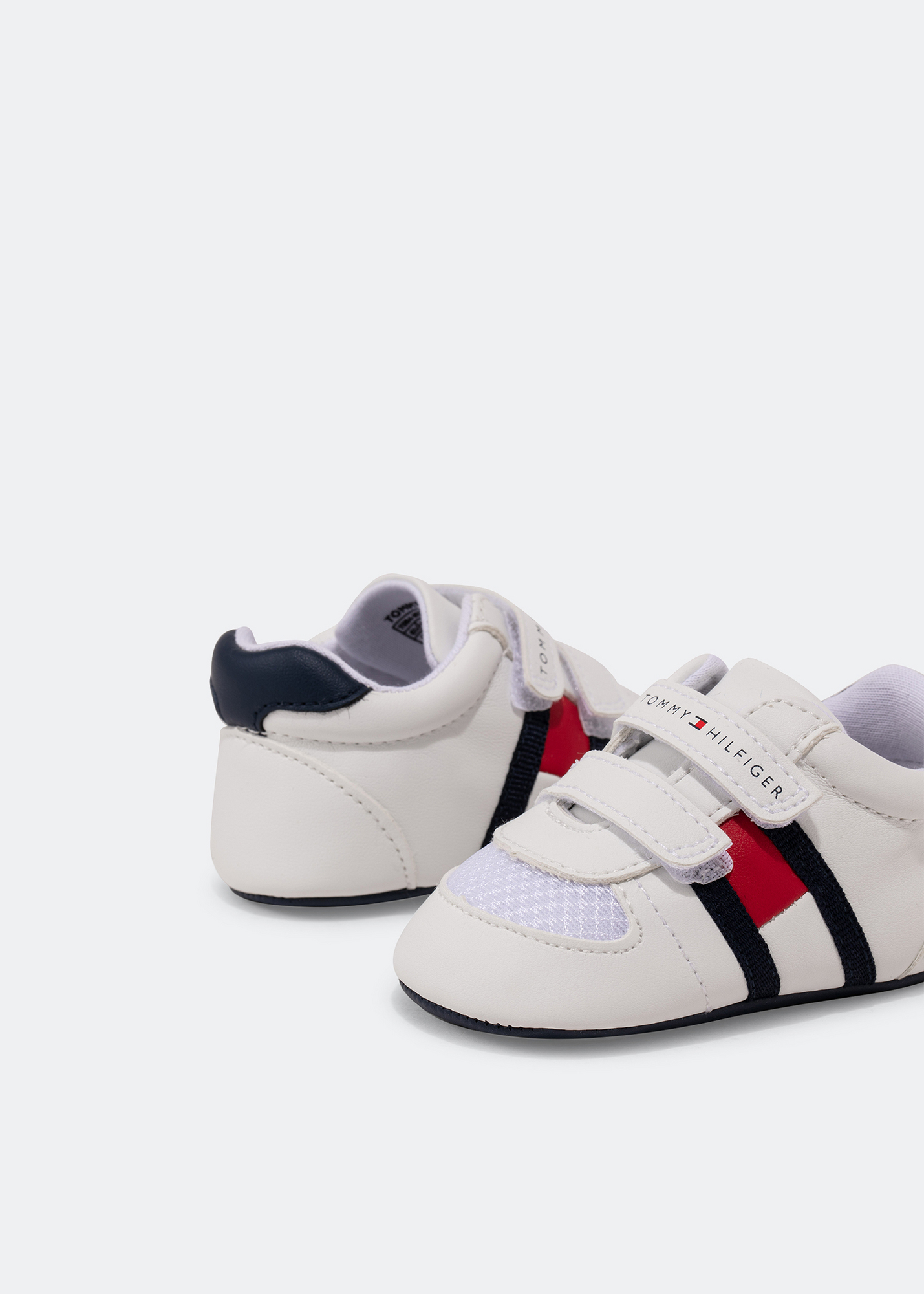 

Velcro crib shoes, White