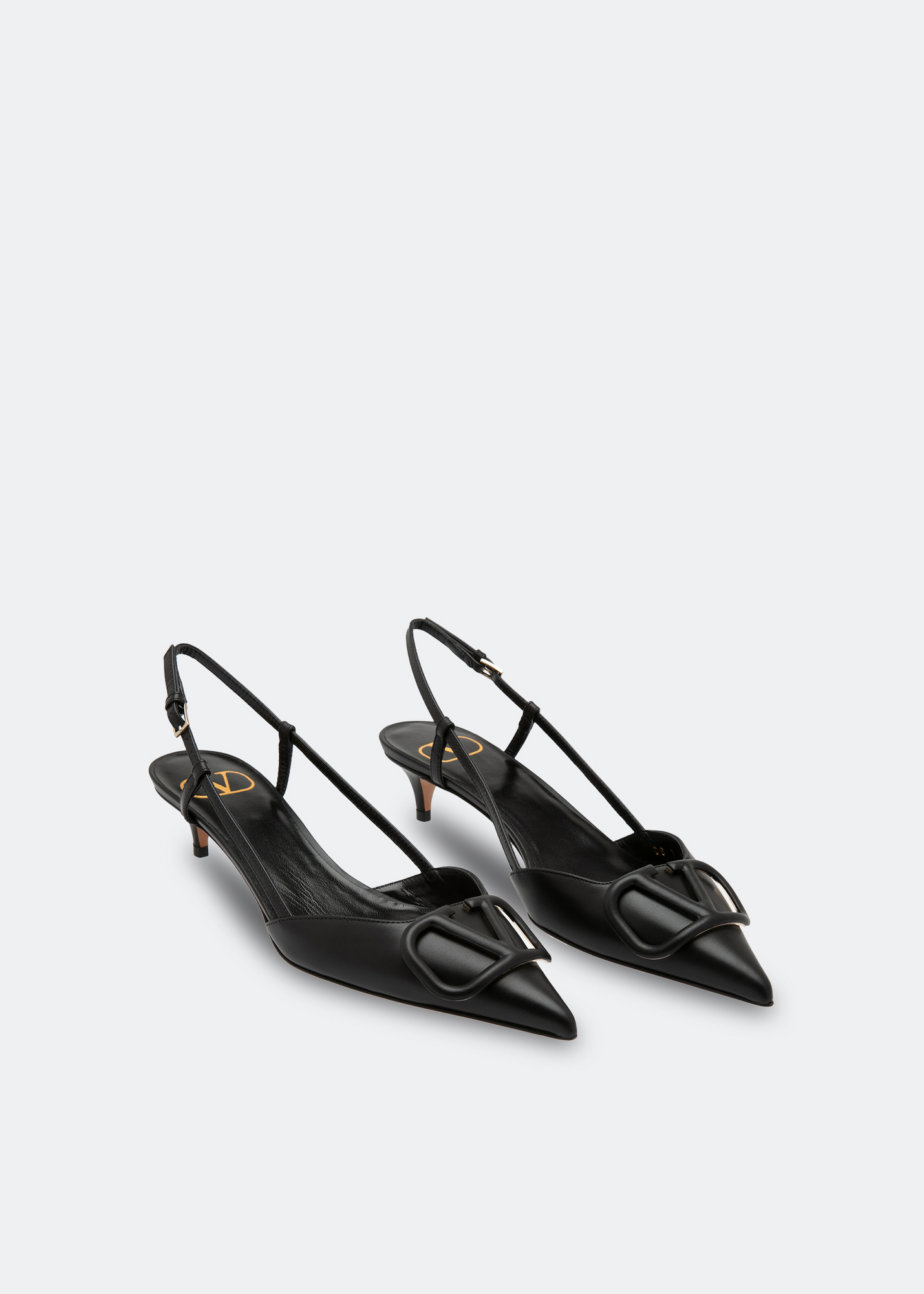 

Vlogo leather pumps, Black