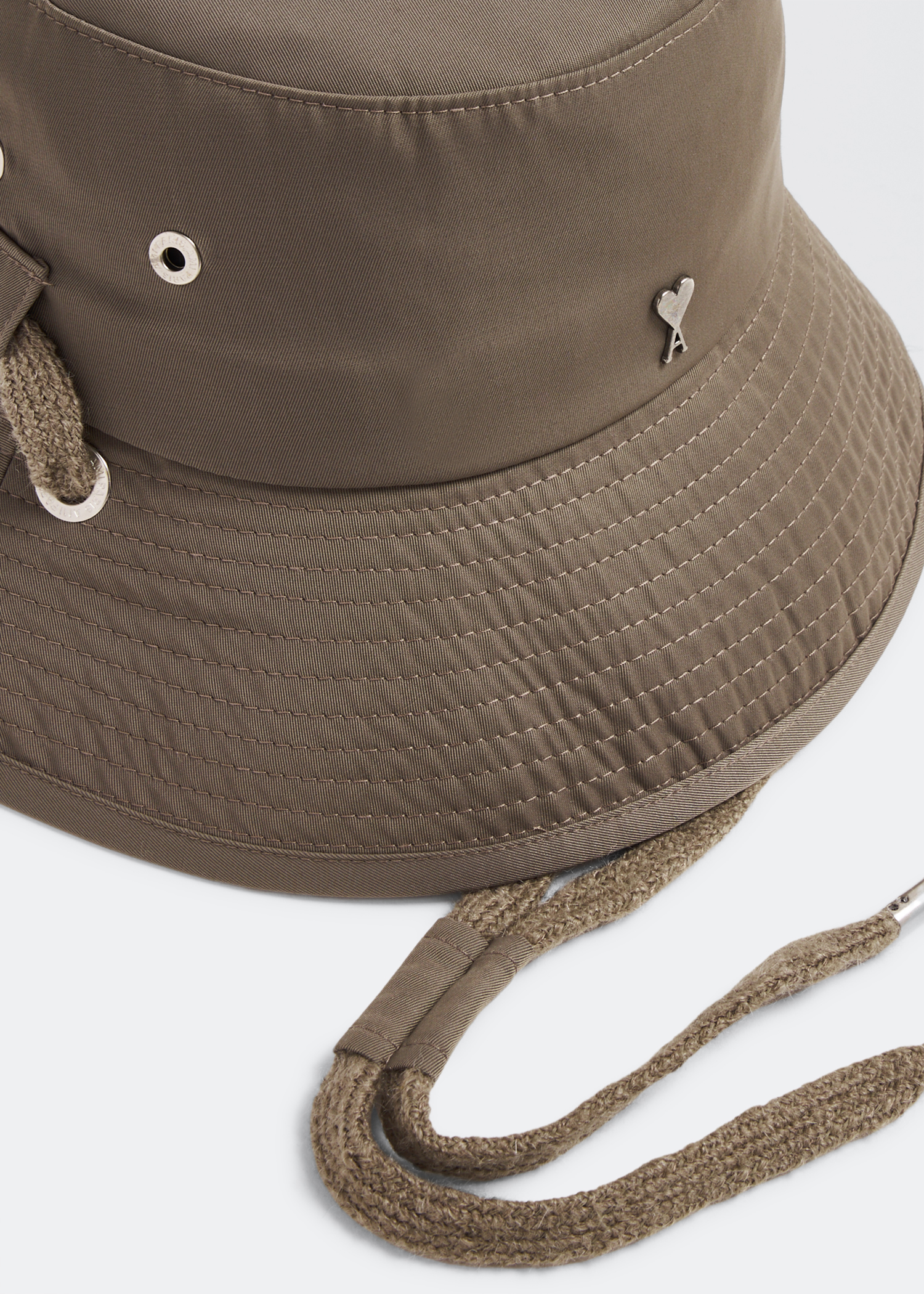 

Ami de Coeur bucket hat, Beige