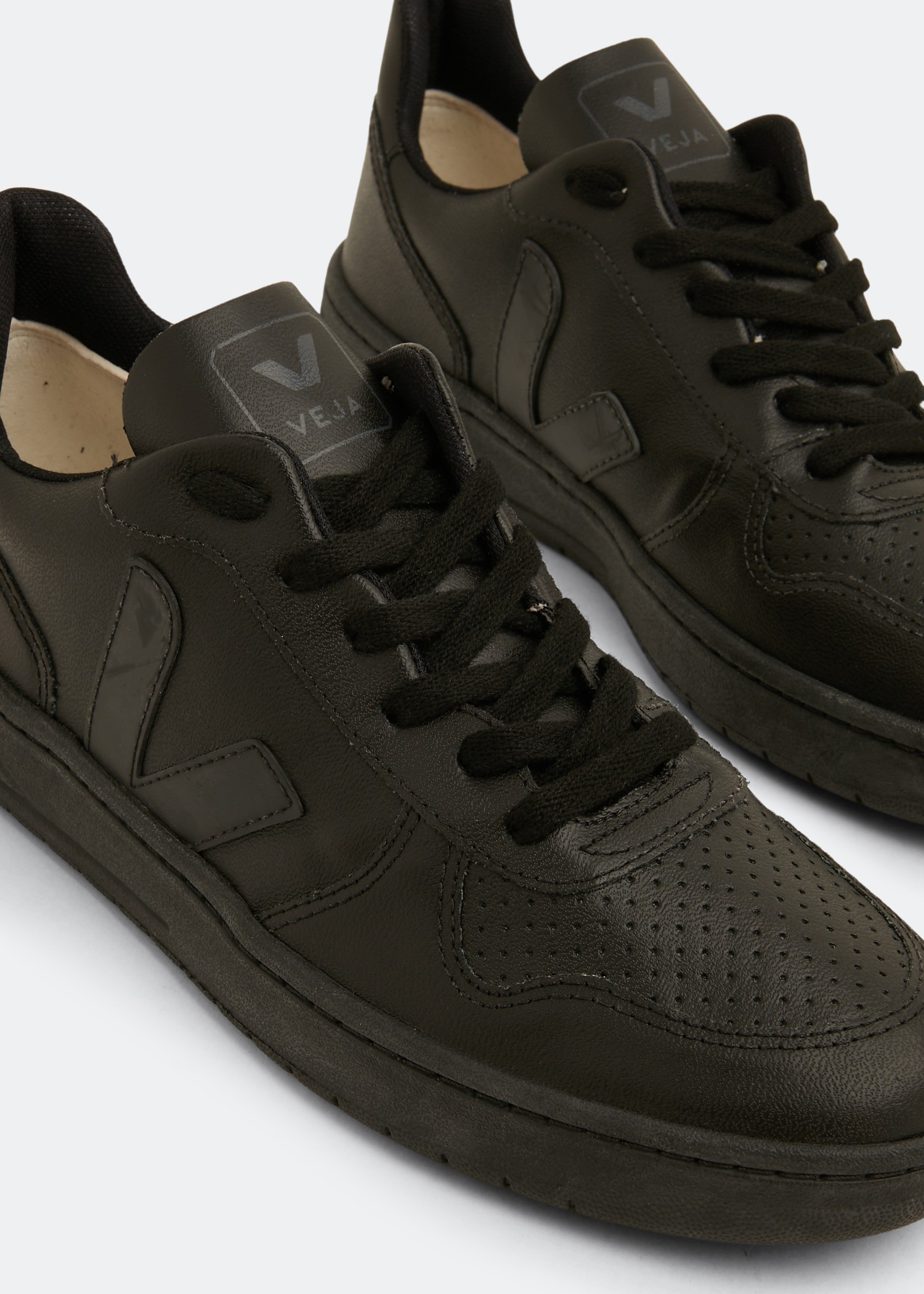 

V-10 sneakers, Black