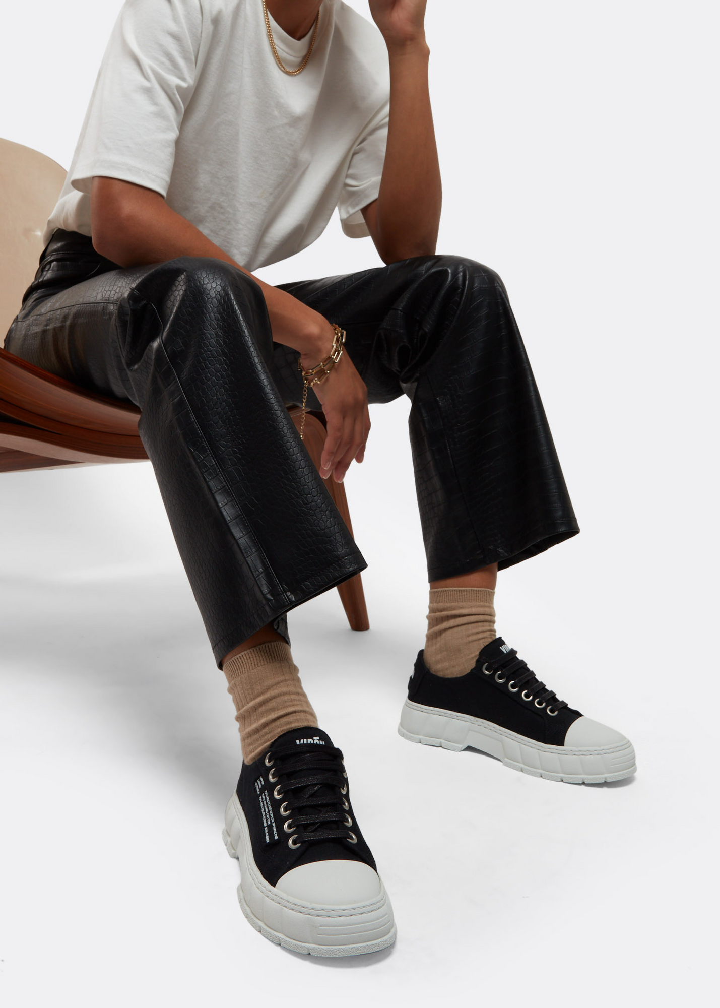 

1968 sneakers, Black