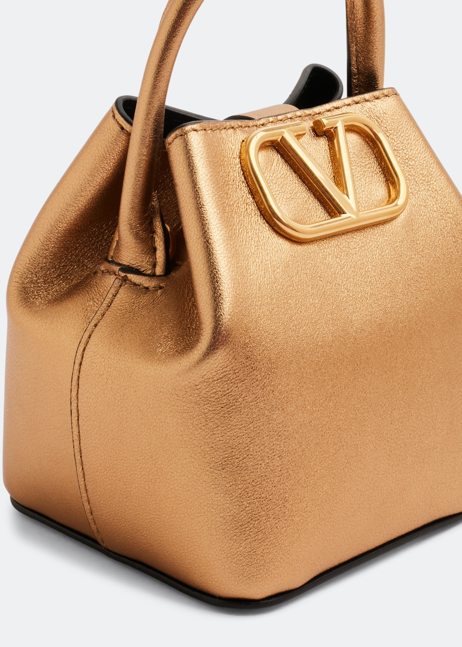 

VLogo Signature top handle bag, Gold