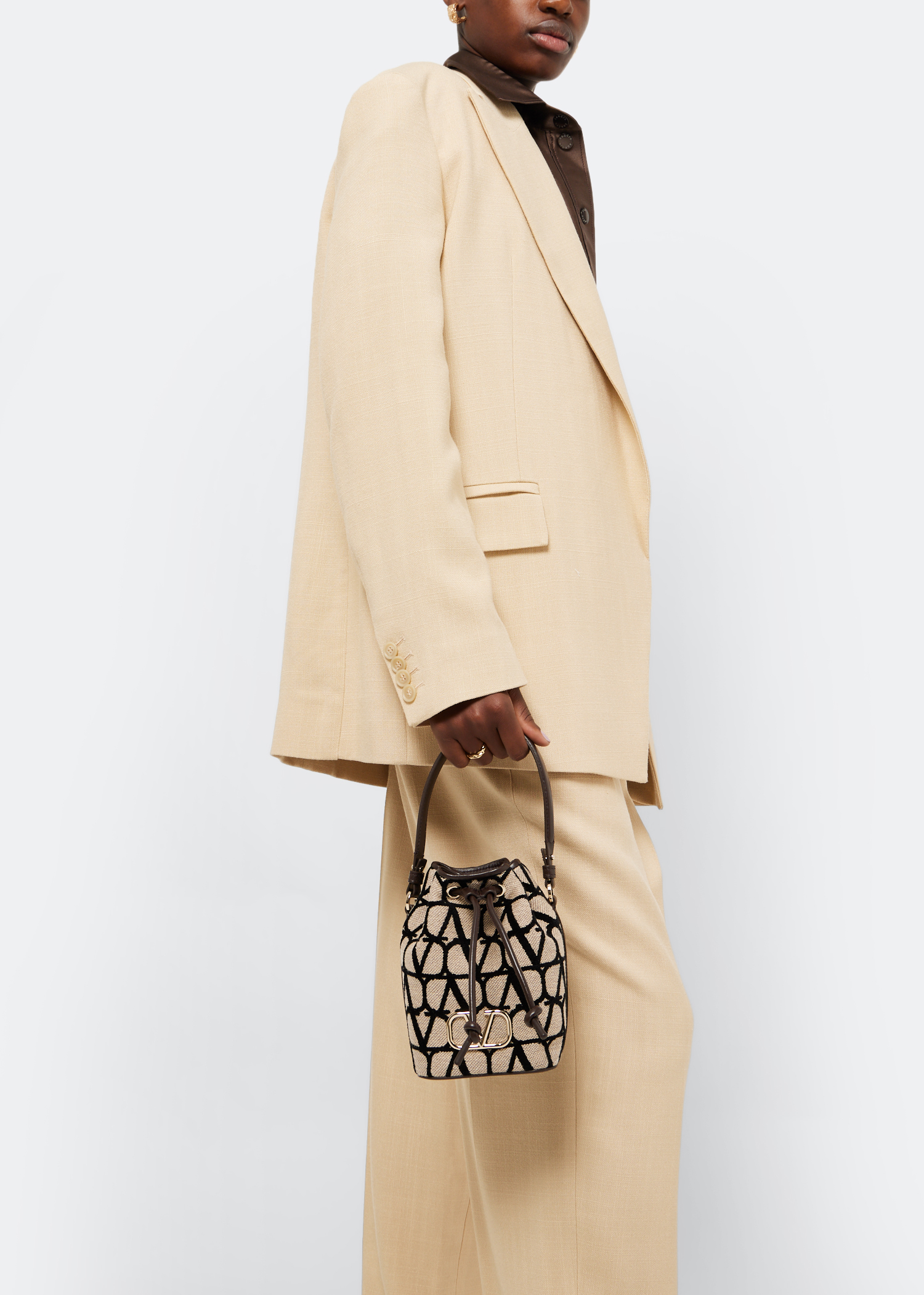 

VLogo Signature mini bucket bag, Prints