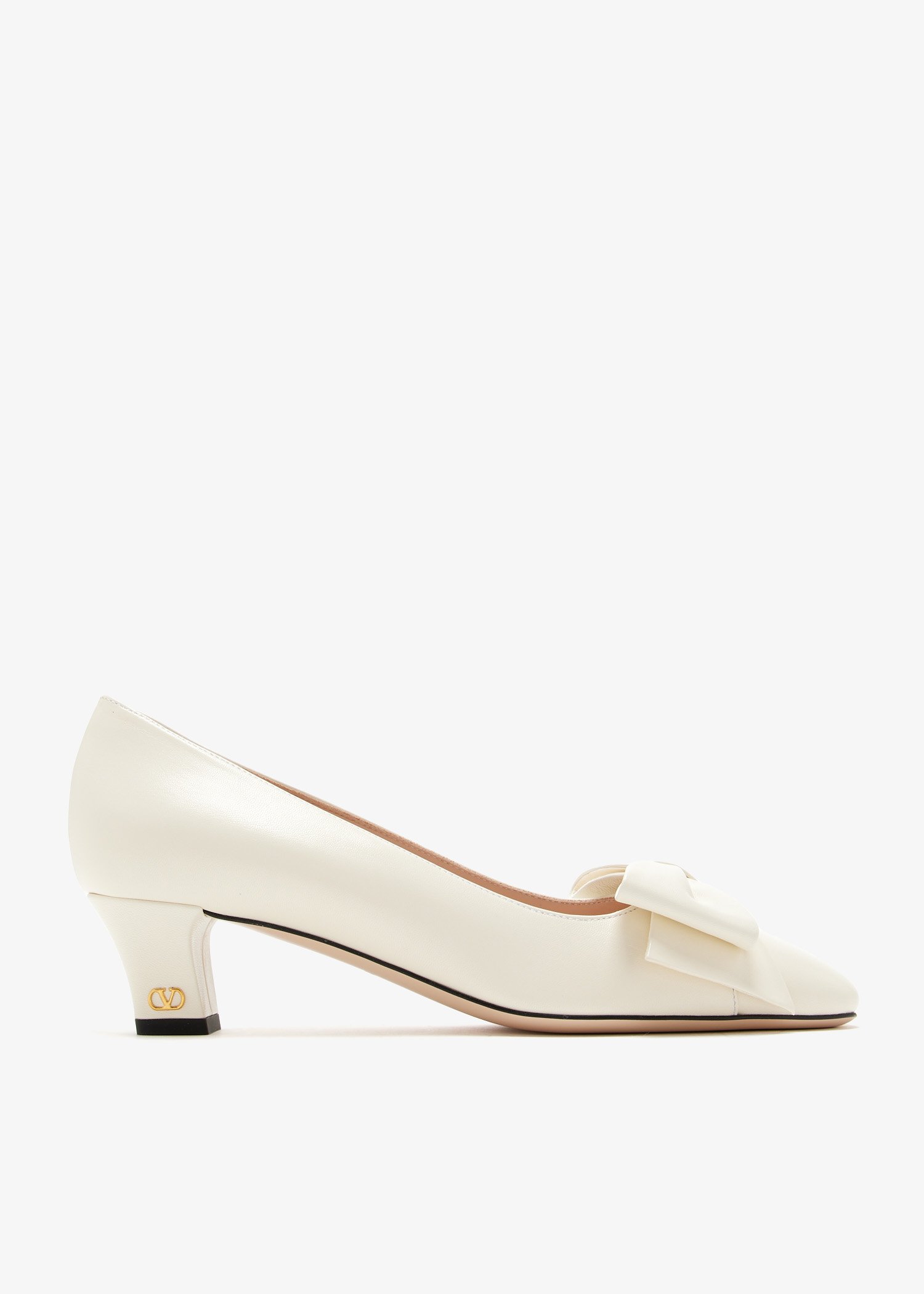 

Bowow pumps, White