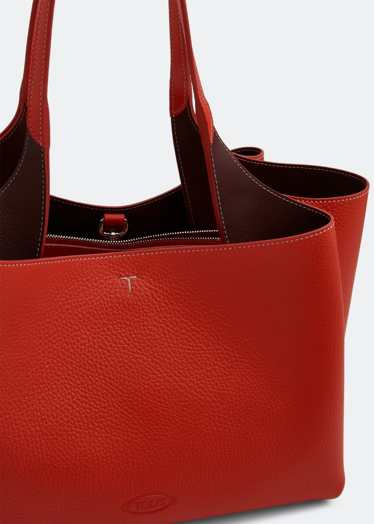 

Medium leather bag, Red
