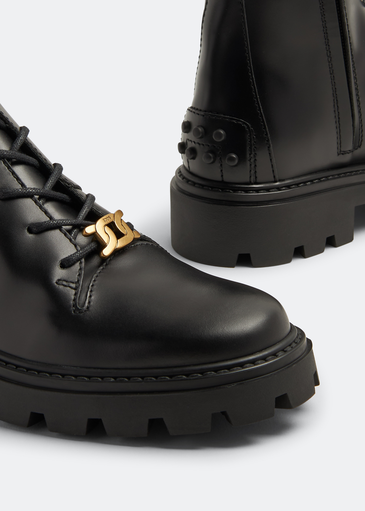 

Combat leather boots, Black