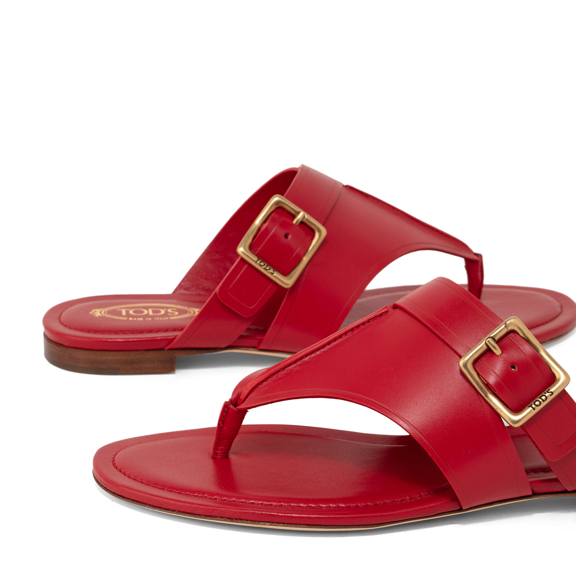 

Leather flat sandals, Red