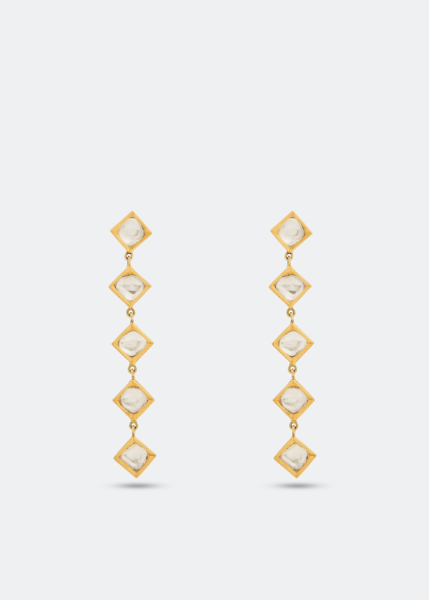 

Diamond linear earrings, Gold