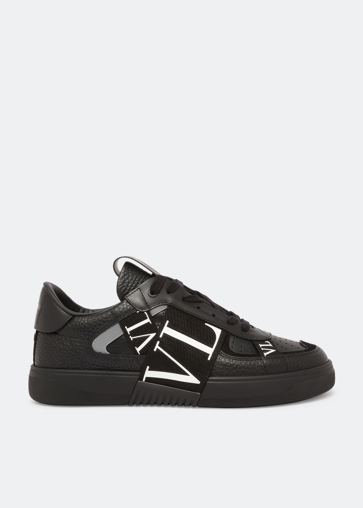 

VL7N sneakers, Black